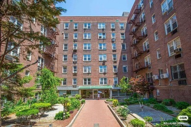Brick Condominium Corner Unit with 2 Bedrooms and 2 Full Bath - photo 1