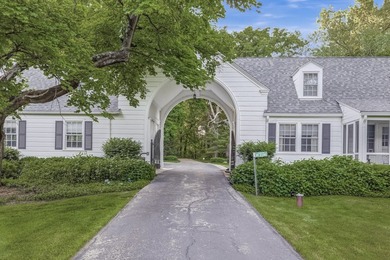 In 1925, Howard Van Doren Shaw's final Lake Geneva architectural - photo 14