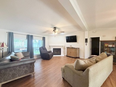 Stunning Waterfront Retreat on Toledo Bend Lake Welcome to your - photo 30