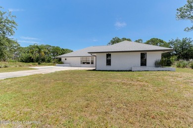 Updated, move-in ready, and located in highly sought-after - photo 3