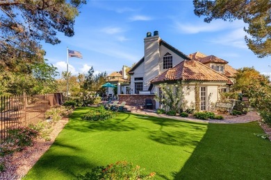 A rare offering in Las Vegas, this timeless Hampton-style estate - photo 5