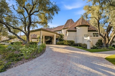 A rare offering in Las Vegas, this timeless Hampton-style estate - photo 8