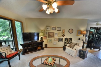 Lakefront condo on tumbling creek is ideal for Full-time living - photo 11
