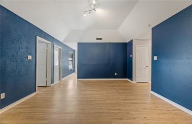 Welcome to this beautifully designed 3-bedroom, 2-bathroom brick - photo 7