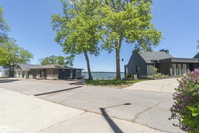 EXPERIENCE LAKESIDE LIVING FOR SO MUCH LESS IN PURCHASE PRICE - photo 38