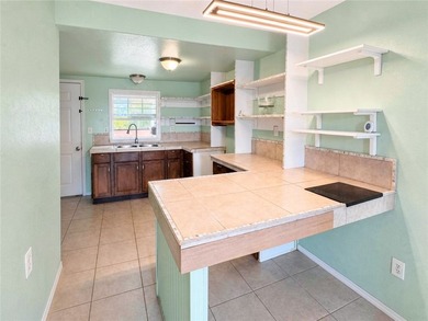 Discover this charming home with a detached guest house in - photo 3