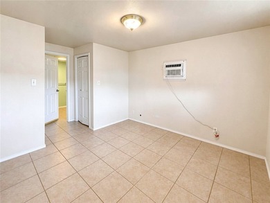 Discover this charming home with a detached guest house in - photo 5