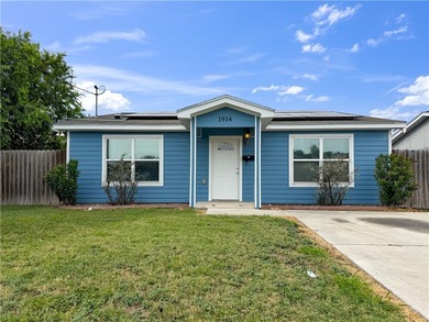 Move-in ready! This beautifully updated 3-bedroom, 2-bath home - photo 1