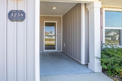 Welcome to your chance to own a like-new coastal retreat in the - photo 3