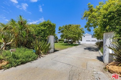 Nestled within the prestigious gated Cavalleri Estates enclave - photo 11
