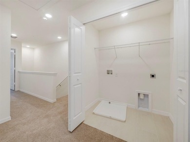 Welcome to this beautifully designed 3-bedroom, 2.5-bathroom - photo 14