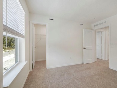 Welcome to this beautifully designed 3-bedroom, 2.5-bathroom - photo 18