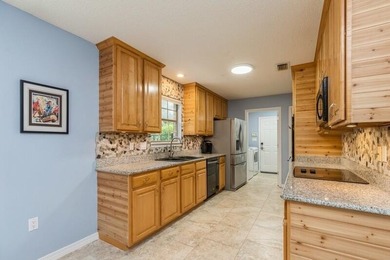 BACK ON MARKET WITH NO FAULT TO SELLER. NEW HARDWOOD LAMINATE - photo 27