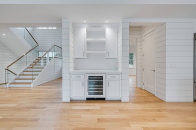 Find your brand-new Hamptons escape on an acre in Southampton - photo 8