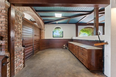Stunning 21 acre Equestrian Compound located in the heart of - photo 15