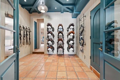 Stunning 21 acre Equestrian Compound located in the heart of - photo 17