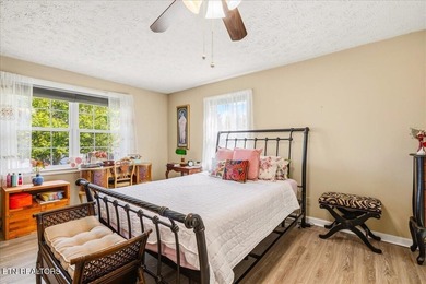 Welcome to your own slice of Paradise on Norris Lake ! This - photo 19
