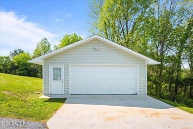 Welcome to your own slice of Paradise on Norris Lake ! This - photo 45