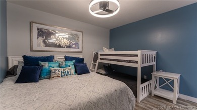 Discover the perfect blend of comfort, convenience & lake - photo 11