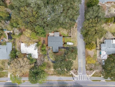 Enjoy coastal living in this well-maintained, fully renovated - photo 3