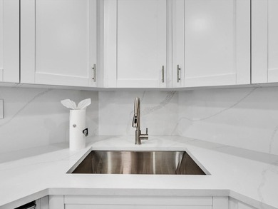 Move In Ready AMAZING VIEWS in this rarely available 3 bedroom - photo 14