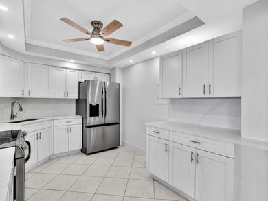 Move In Ready AMAZING VIEWS in this rarely available 3 bedroom - photo 15