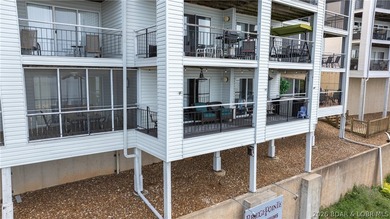 Discover the perfect blend of comfort, convenience & lake - photo 17