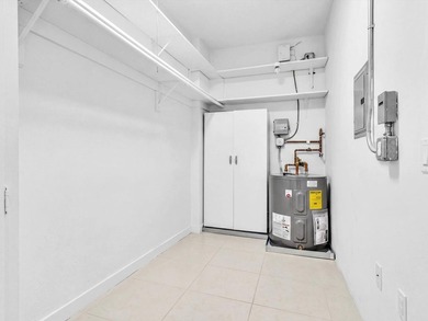 Move In Ready AMAZING VIEWS in this rarely available 3 bedroom - photo 28