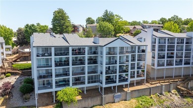 Discover the perfect blend of comfort, convenience & lake - photo 29