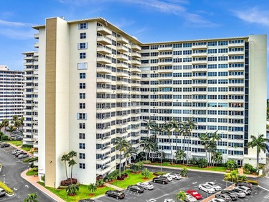 Move In Ready AMAZING VIEWS in this rarely available 3 bedroom - photo 32