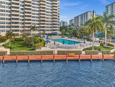 Move In Ready AMAZING VIEWS in this rarely available 3 bedroom - photo 36