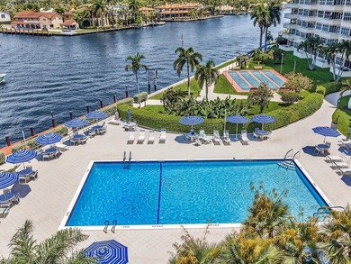 Move In Ready AMAZING VIEWS in this rarely available 3 bedroom - photo 37