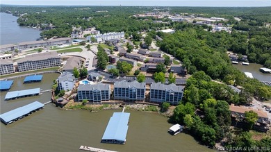 Discover the perfect blend of comfort, convenience & lake - photo 38