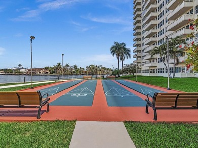 Move In Ready AMAZING VIEWS in this rarely available 3 bedroom - photo 39