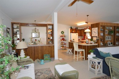Charming & Meticulously Maintained Victorian Mobile Home Step - photo 9