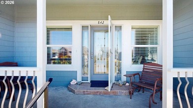 SEASIDE LIVING AT ITS BEST! This gated, impeccably maintained - photo 5