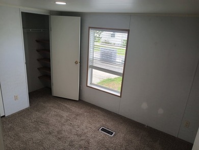 Updated 2 Bedroom, 2 Bath with Water Views and a double - photo 23