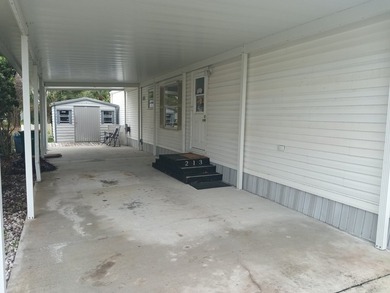 Updated 2 Bedroom, 2 Bath with Water Views and a double - photo 34