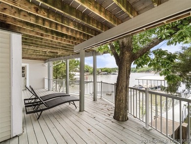 Overlooking the the gorgeous Lake nestled in a cove at the 3.5 - photo 35