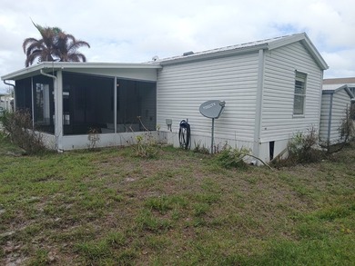 Updated 2 Bedroom, 2 Bath with Water Views and a double - photo 36