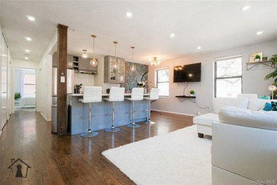 Located in a well-maintained building, Unit 2D offers a - photo 4