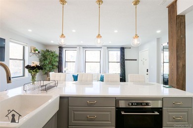 Located in a well-maintained building, Unit 2D offers a - photo 9