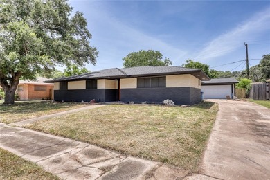 Welcome to 4329 Marie, where modern design meets timeless - photo 2