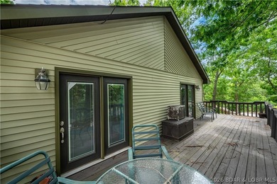 Welcome to lake living at its finest in the desirable Fawn - photo 17