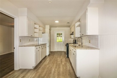 1502 Austin St is a 1-story Portland detached home built in 1956 - photo 2