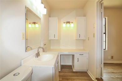 1502 Austin St is a 1-story Portland detached home built in 1956 - photo 7