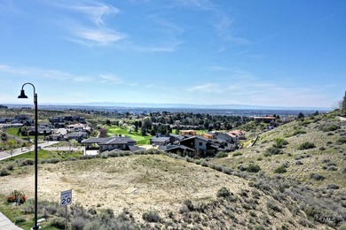 Live above it all in Highlands Cove, North Boise's premier - photo 2