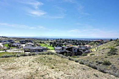 Live above it all in Highlands Cove, North Boise's premier - photo 4