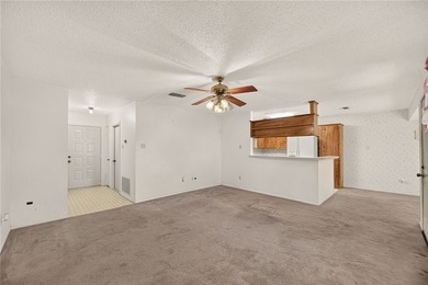 Investment Opportunity! This 3-bedroom, 2-bathroom southside - photo 6