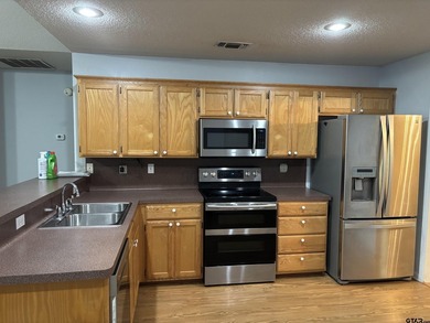 Come experience this beautiful and cozy two-bedroom, two-bath - photo 16
